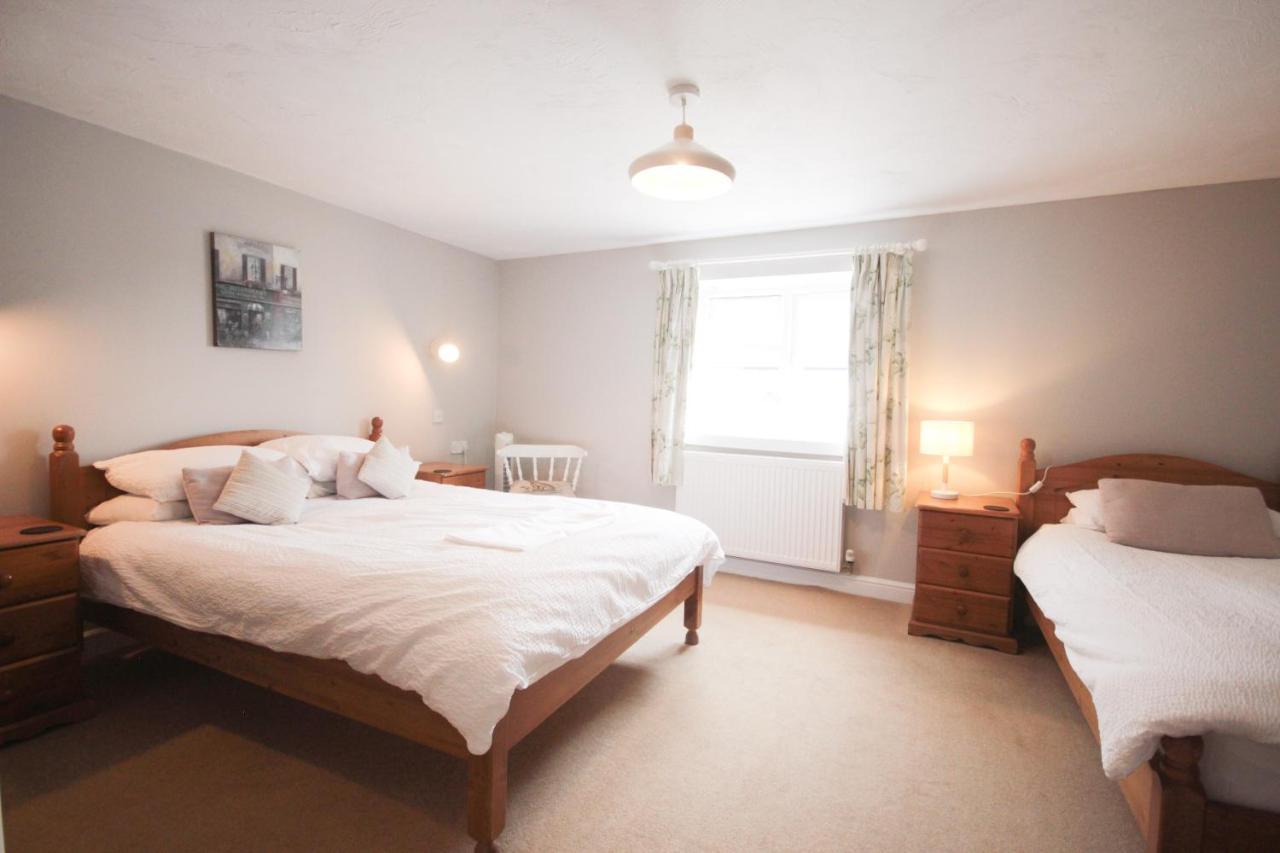 The Five Dials Inn Ilminster Εξωτερικό φωτογραφία